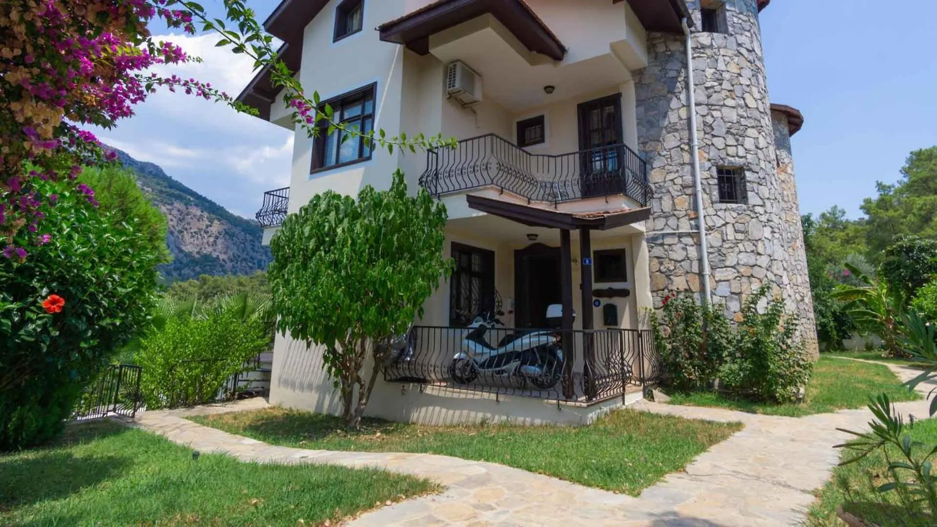 Peaceful Villa Escape With Private Pool Göcek